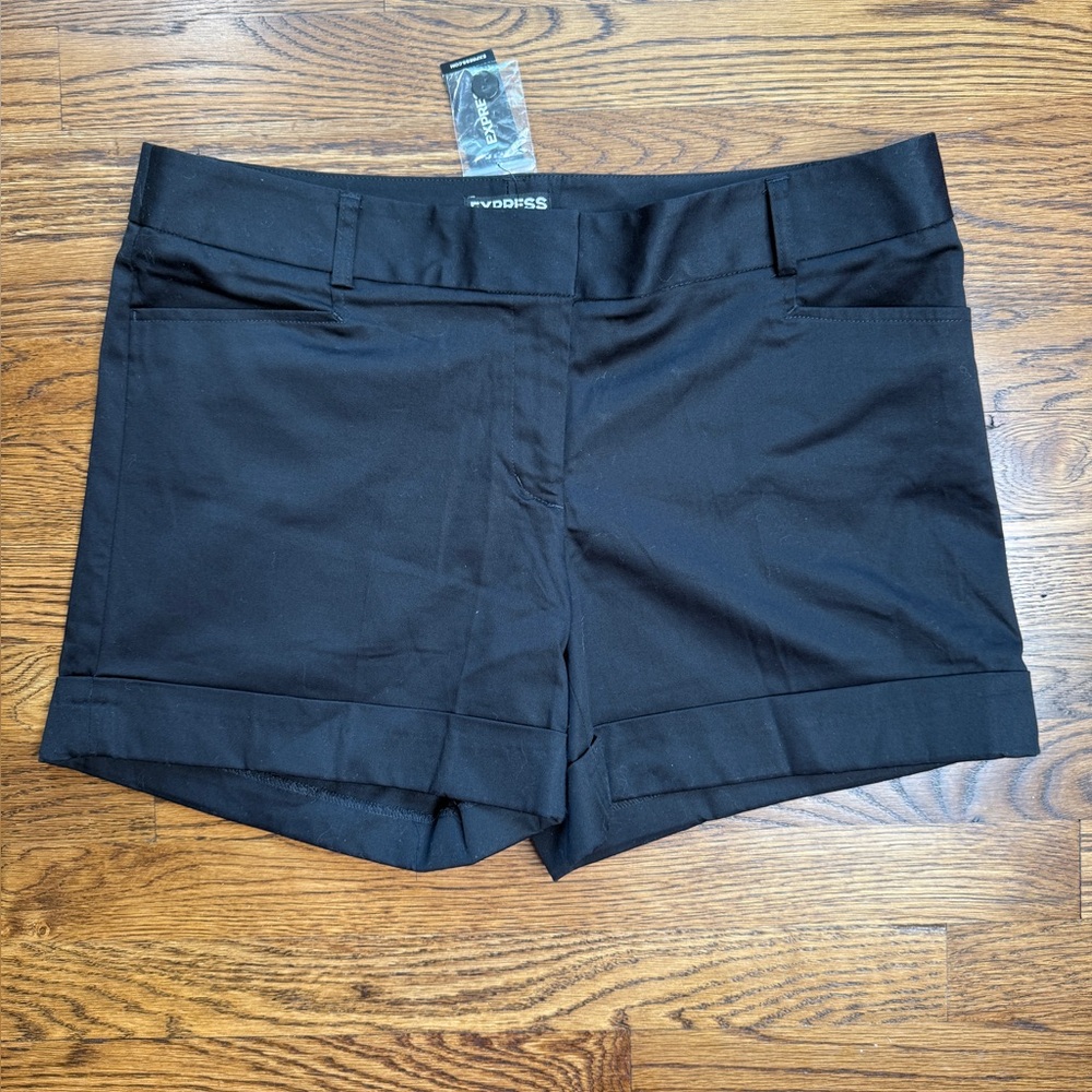 NWT Women’s Express Black Editor Shorts Tailored Classic Minimalist Design 10